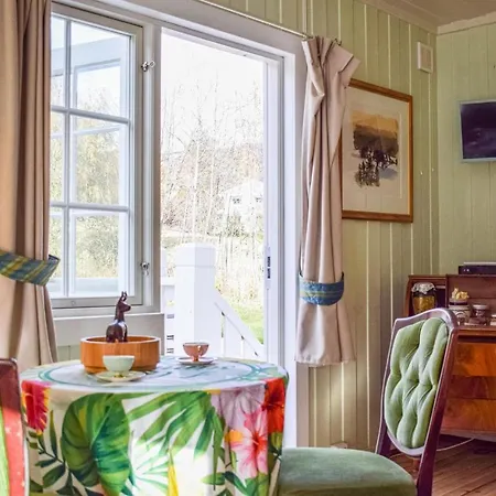 Apartment Amazing In W/ Wifi And 1 Bedrooms *